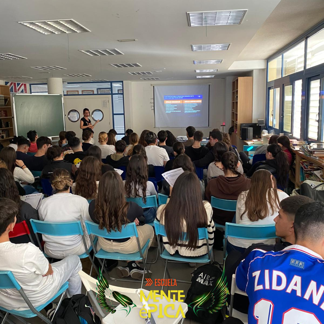 Eva María Zamora impartiendo formación en centros educativos (3 de 10)